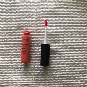 Soft matte lip cream